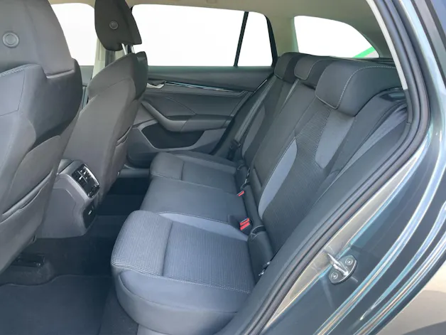 Škoda Octavia Combi 1.5 TSI mHEV DSG Dynamic