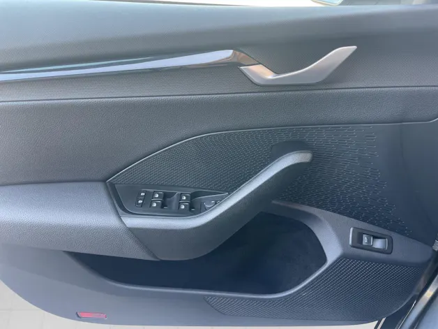 Škoda Octavia Combi 1.5 TSI mHEV DSG Dynamic