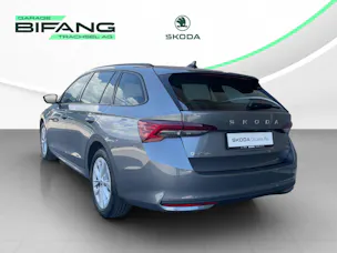 SKODA Octavia Combi 1.5 TSI mHEV DSG Selection