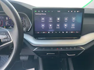 SKODA Octavia Combi 1.5 TSI mHEV DSG Selection