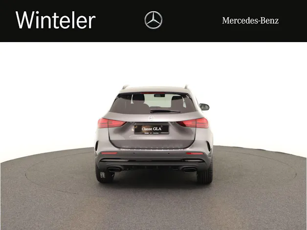 Mercedes-Benz GLA 200 Night Star 7G-D