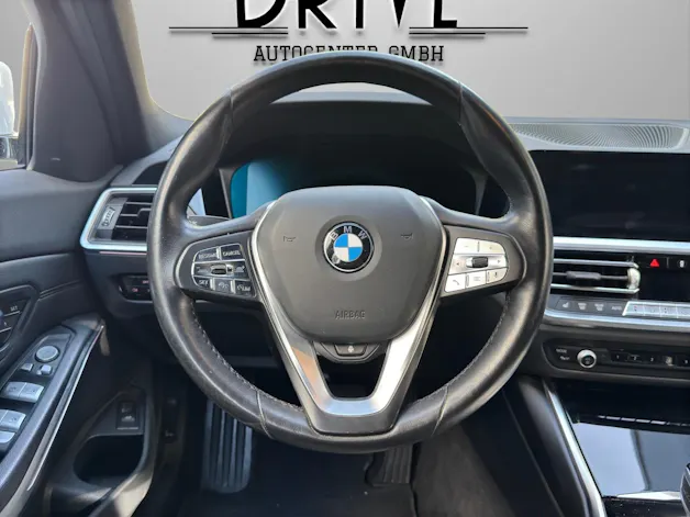 BMW 320d xDrive 48V Touring Sport Line Steptronic