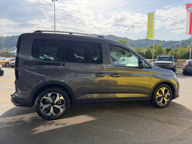 Ford Tourneo Connect 1.5 PHEV Active Automat