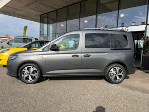 FORD Tourneo Connect 1.5 PHEV Active Automat