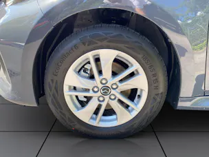 MAZDA 2 Hybrid Centre-line