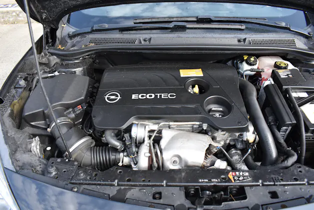 Opel Cascada 1.6i 16V Cosmo