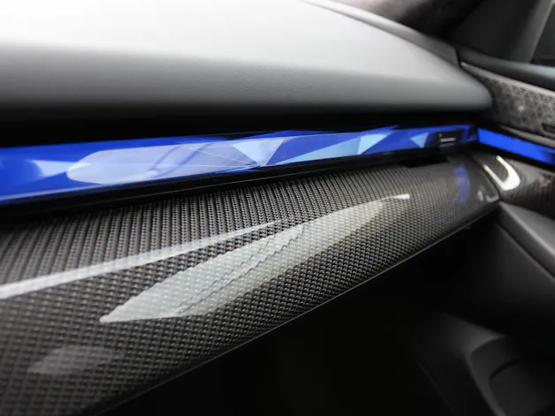 BMW M5 xDrive *M Marina Bay Blau metallic*