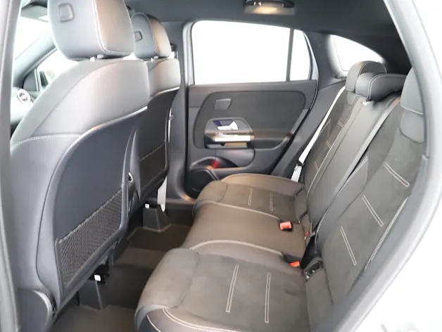 Mercedes-Benz GLA 220d 4M Swiss Star