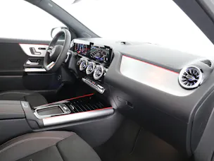 MERCEDES-BENZ GLA 220d 4M Swiss Star