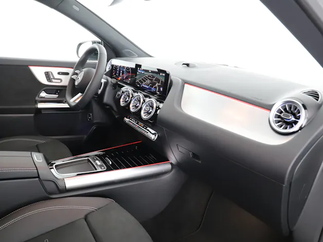 Mercedes-Benz GLA 220d 4M Swiss Star