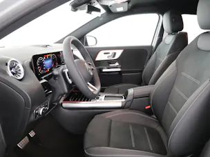 MERCEDES-BENZ GLA 220d 4M Swiss Star