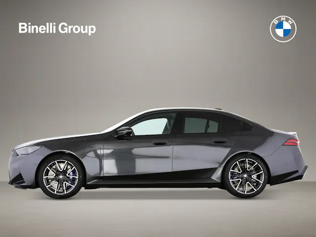 BMW M5 xDrive