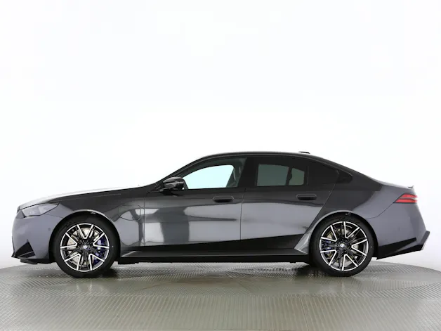 BMW M5 xDrive