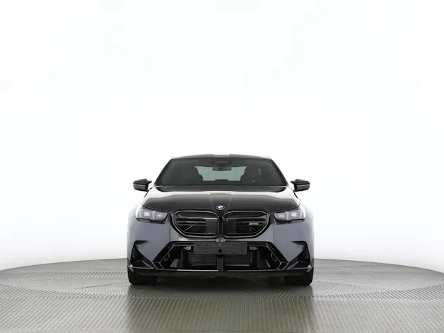 BMW M5 xDrive