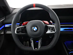 BMW M5 xDrive
