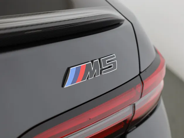 BMW M5 xDrive