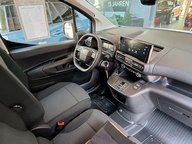 Toyota PROACE CITY Van L2 52KWh Active
