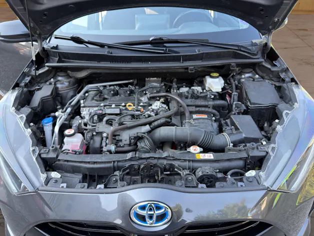 Toyota Yaris 1.5 VVT-i HSD Trend