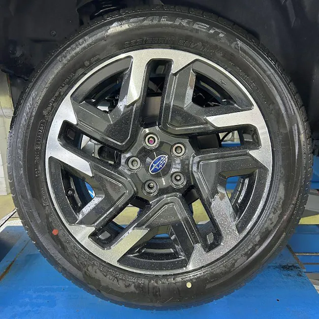 Subaru Forester Station 2.0i e-Boxer Swiss Plus
