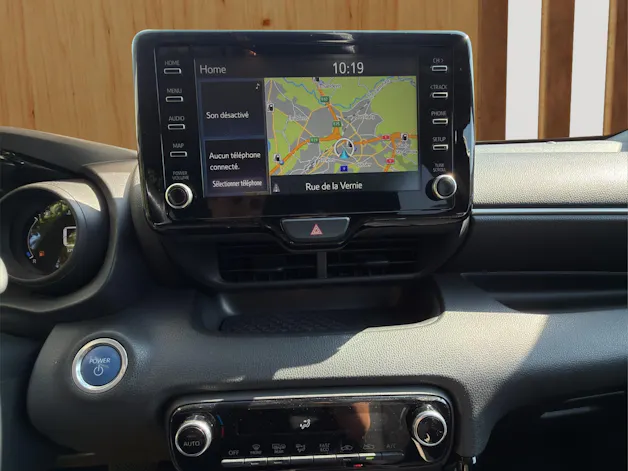 Toyota Yaris 1.5 VVT-i HSD Trend