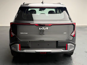 https://vehicle.imgix.net/4428976/3aa3dc25-1f7a-45b8-a3fd-745bd5fd78a0.jpeg
