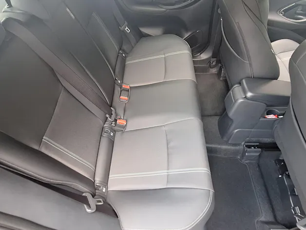 Toyota Yaris Cross 1.5 VVT-i HSD Premium AWD-i