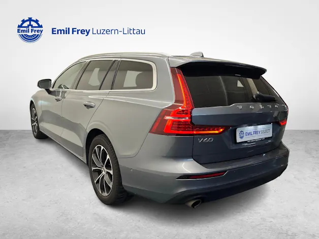 VOLVO V60 2.0 B4 Momentum