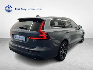 VOLVO V60 2.0 B4 Momentum