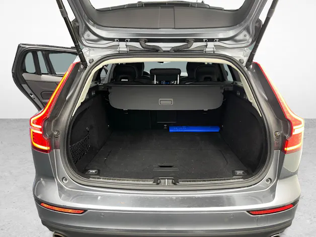 VOLVO V60 2.0 B4 Momentum