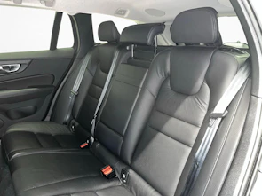 Fahrzeugbild VOLVO V60 2.0 B4 Momentum