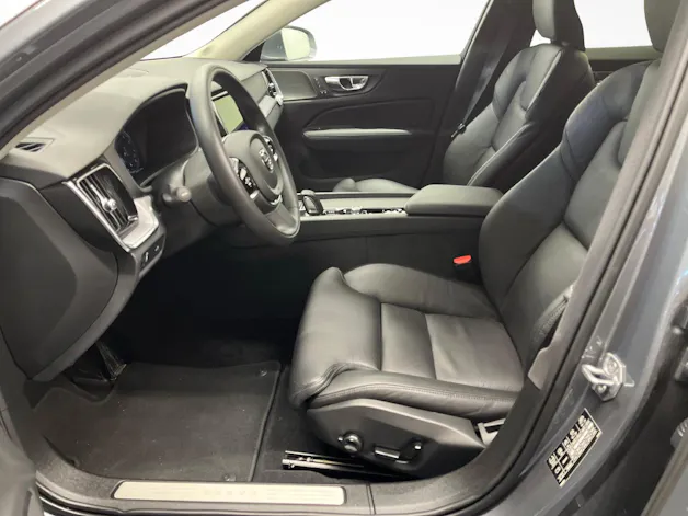 VOLVO V60 2.0 B4 Momentum
