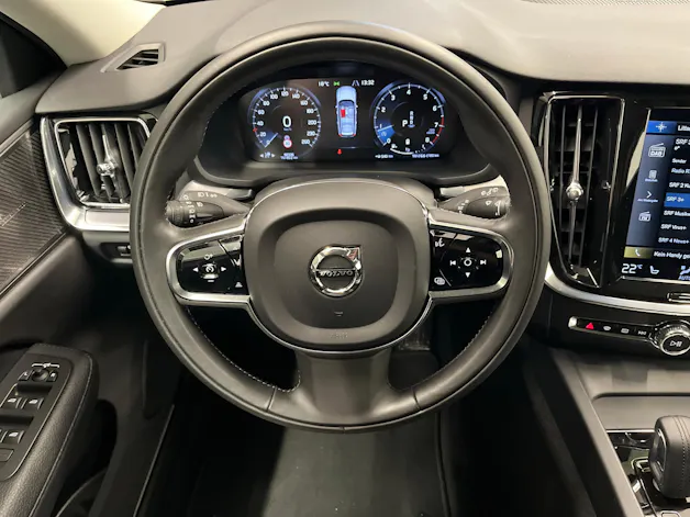 VOLVO V60 2.0 B4 Momentum