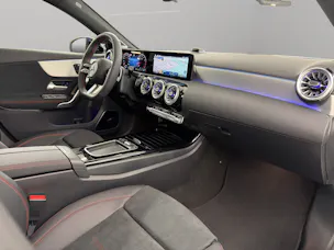 MERCEDES-BENZ A 250 AMG Line 4m