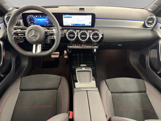 MERCEDES-BENZ A 250 AMG Line 4m