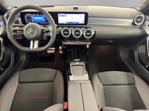 Fahrzeugbild MERCEDES-BENZ A 250 AMG Line 4m