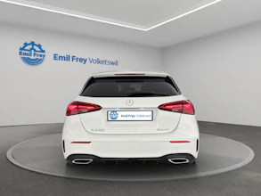 https://vehicle.imgix.net/4428999/f008fb19-8538-4c33-80a9-e88ae00bbb25.jpg
