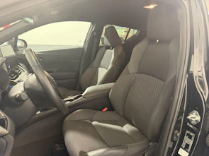 Fahrzeugbild TOYOTA C-HR 1.8 VVTi HSD Comfort