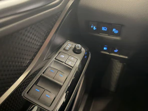 Fahrzeugbild TOYOTA C-HR 1.8 VVTi HSD Comfort