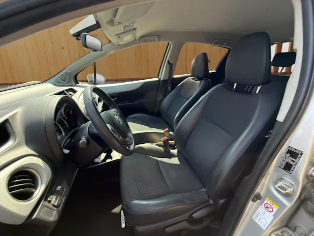 Toyota Yaris 1.5 VVT-i HSD Sol Premium