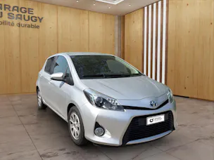 Toyota Yaris 1.5 VVT-i HSD Sol Premium