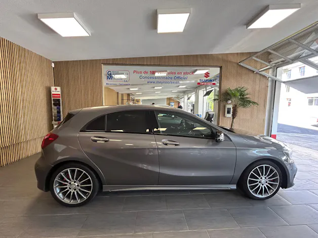 Mercedes-Benz A 250 AMG Line 4m