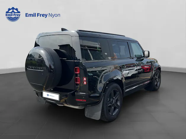 Land Rover Defender 110 3.0 D I6 300 X-Dynamic HSE