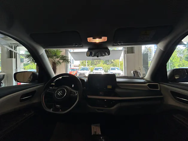 Suzuki Swift 1.2 Piz Sulai Hybrid 4x4 4 ROUES HIVER OFFERT