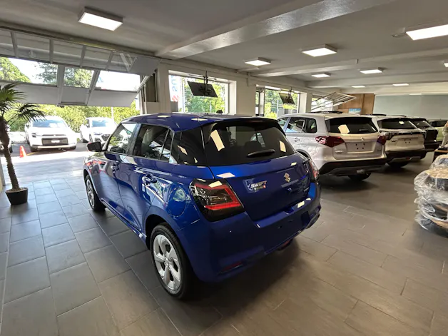 Suzuki Swift 1.2 Piz Sulai Hybrid 4x4 4 ROUES HIVER OFFERT