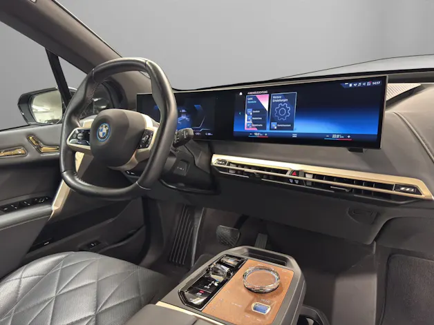 BMW iX xDrive50