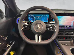 MERCEDES-BENZ GLB 220 AMG Line 4Matic