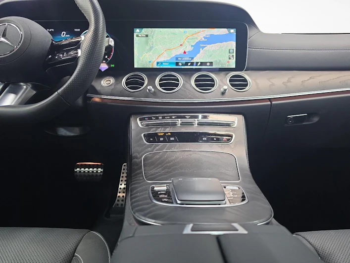 Fahrzeugbild MERCEDES-BENZ E 400