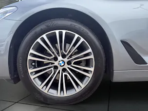 BMW 520d xDrive Touring SPORT LINE