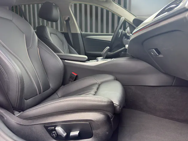 BMW 520d xDrive Touring SPORT LINE