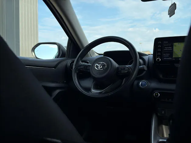 Toyota Yaris 1.5 VVT-i HSD Trend